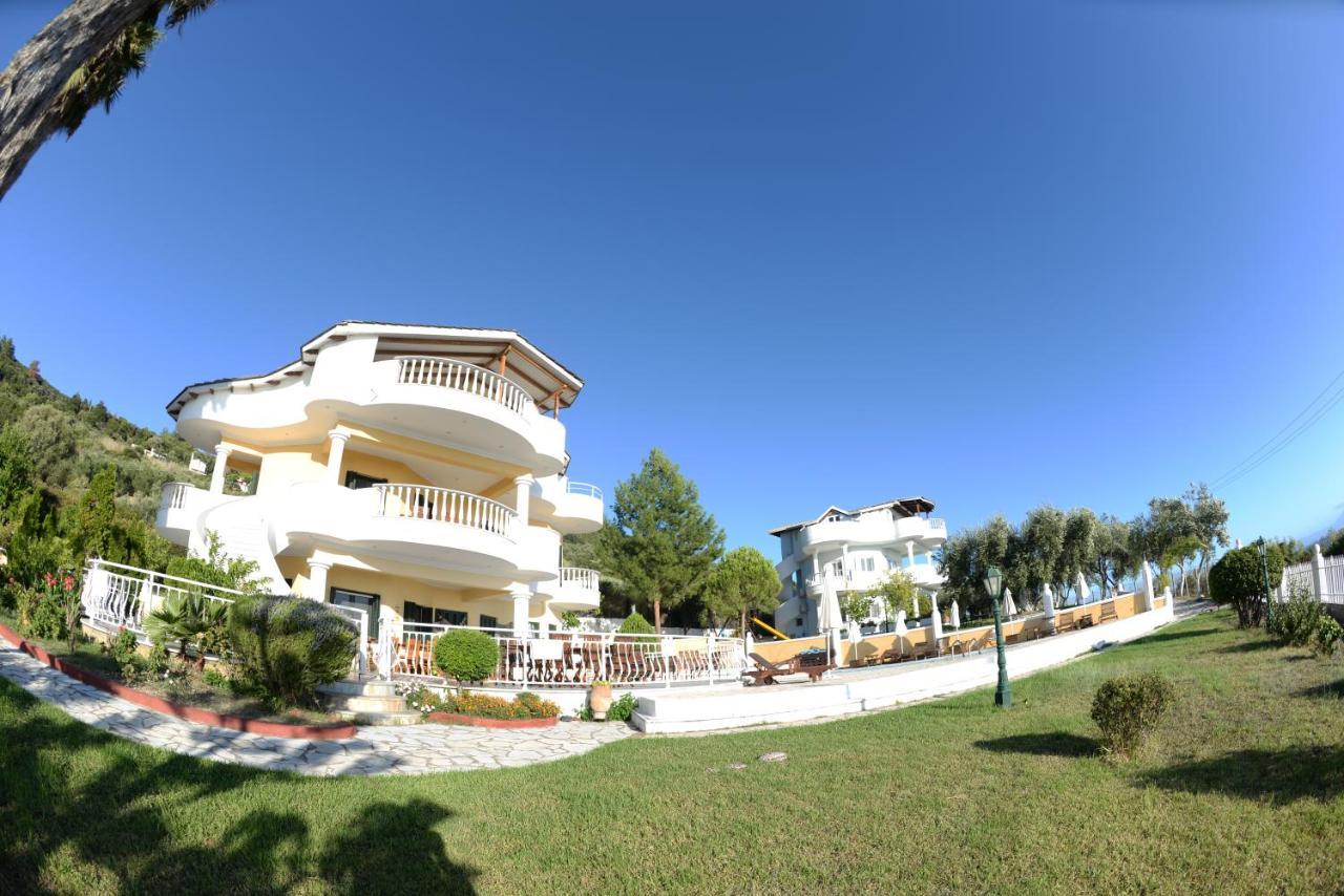 Villa Alex Ríza Exteriör bild