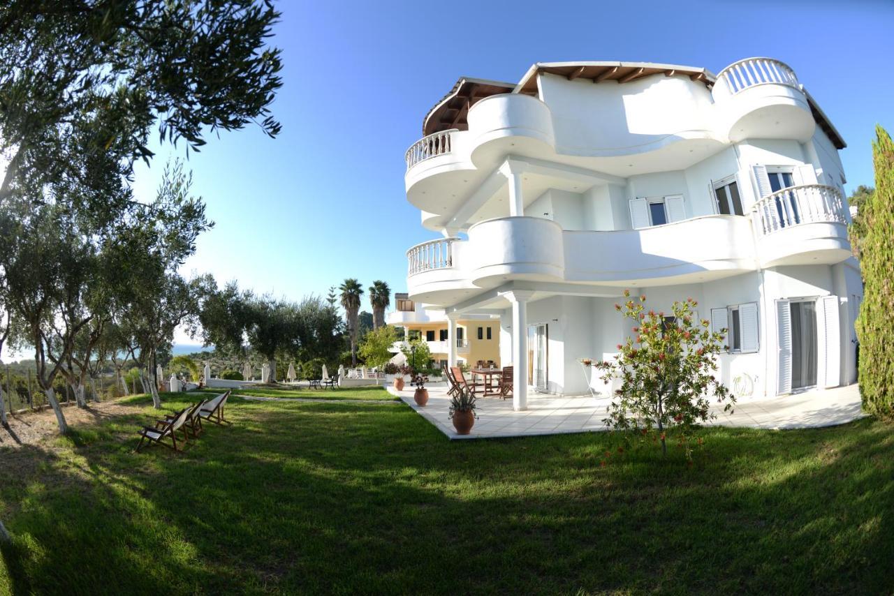 Villa Alex Ríza Exteriör bild