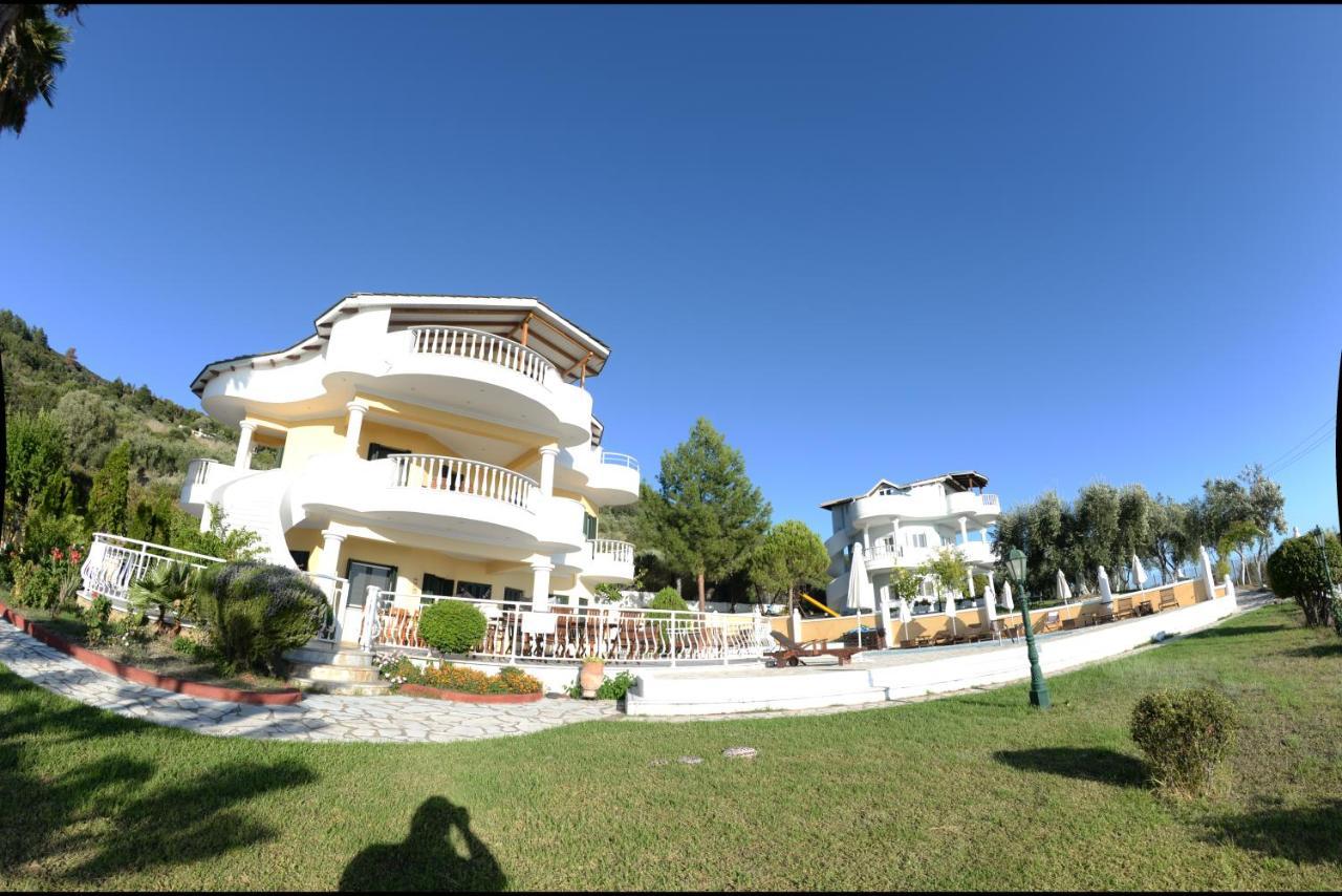 Villa Alex Ríza Exteriör bild